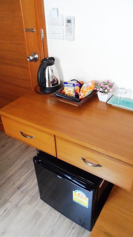 Oyo 1093 De Nawarat Chiang Mai Boutique Apartment חדר תמונה