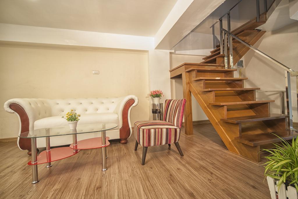 Oyo 1093 De Nawarat Chiang Mai Boutique Apartment מראה חיצוני תמונה